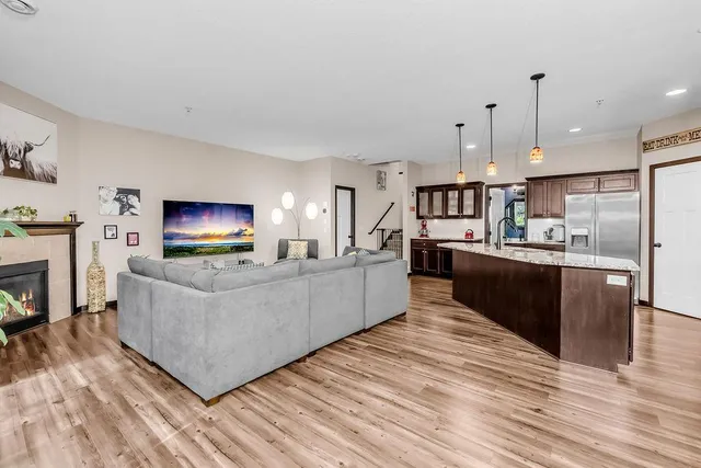 $345,000 | 2560 County Rd H2, Mounds View, MN 55112