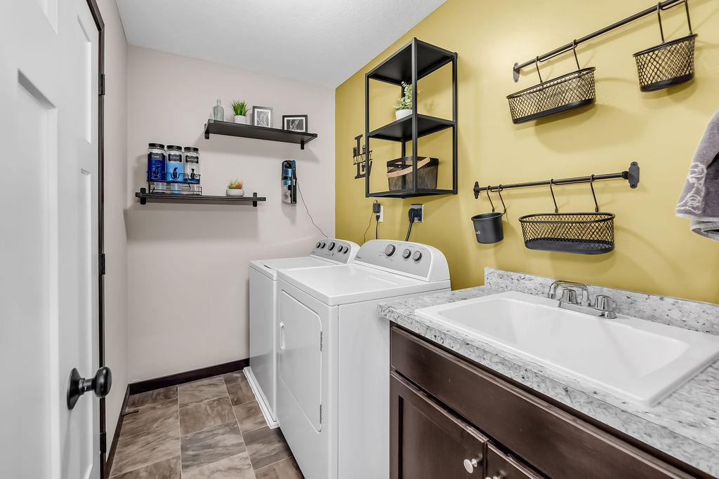 2560 County Rd H2 Mounds View, MN 55112 - Photo 22 of 35