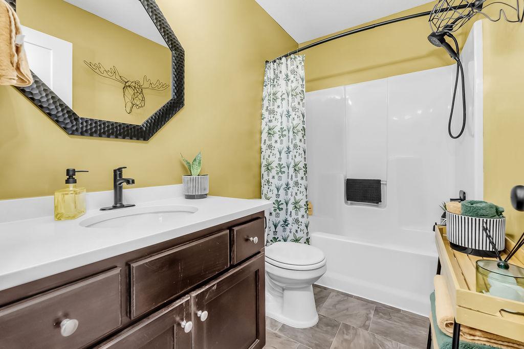 2560 County Rd H2 Mounds View, MN 55112 - Photo 23 of 35