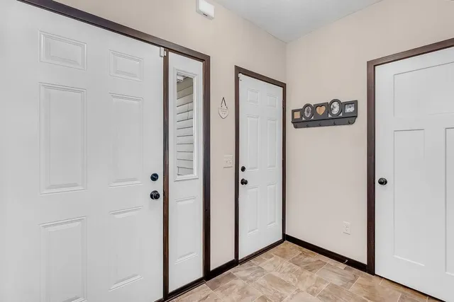 $345,000 | 2560 County Rd H2, Mounds View, MN 55112