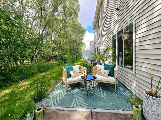 $345,000 | 2560 County Rd H2, Mounds View, MN 55112