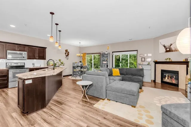 $345,000 | 2560 County Rd H2, Mounds View, MN 55112