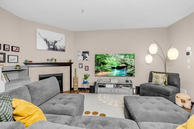 $345,000 | 2560 County Rd H2, Mounds View, MN 55112