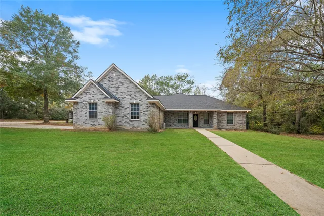 $775,000 | 18451 Hills Lake Court, Montgomery, TX 77316