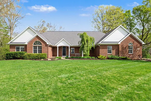$699,900 | 5776 Creekridge Drive, Middleville, MI 49333