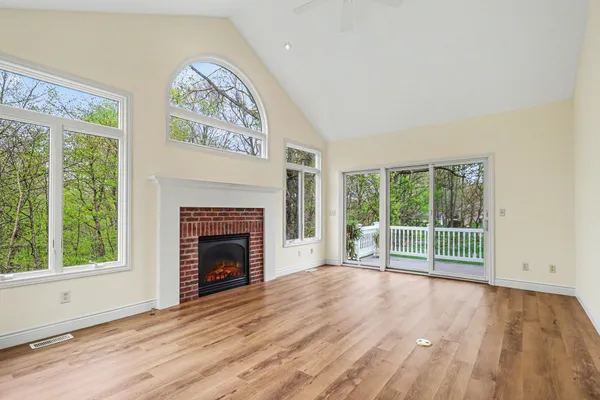 $699,900 | 5776 Creekridge Drive, Middleville, MI 49333