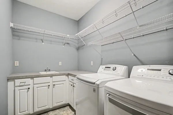 $699,900 | 5776 Creekridge Drive, Middleville, MI 49333