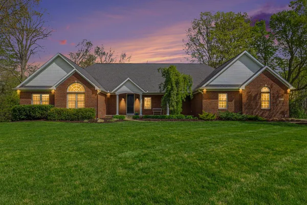$699,900 | 5776 Creekridge Drive, Middleville, MI 49333