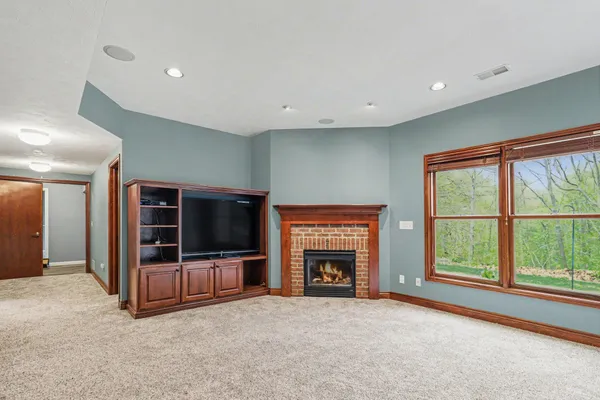 $699,900 | 5776 Creekridge Drive, Middleville, MI 49333