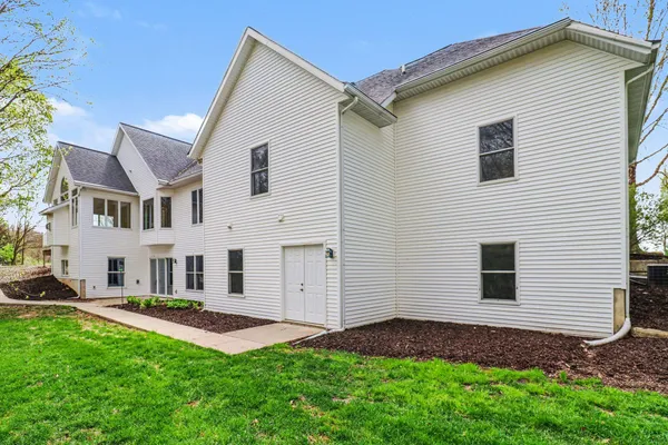 $699,900 | 5776 Creekridge Drive, Middleville, MI 49333