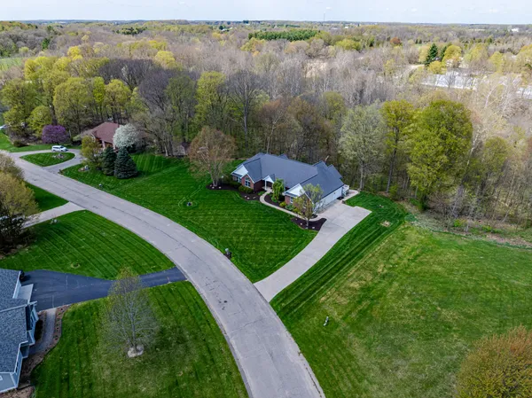 $699,900 | 5776 Creekridge Drive, Middleville, MI 49333