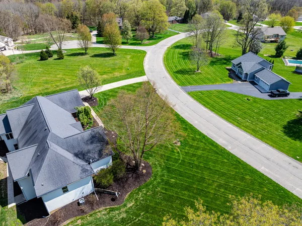$699,900 | 5776 Creekridge Drive, Middleville, MI 49333