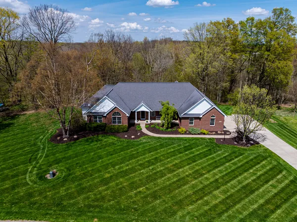 $699,900 | 5776 Creekridge Drive, Middleville, MI 49333