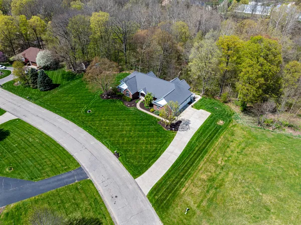 $699,900 | 5776 Creekridge Drive, Middleville, MI 49333