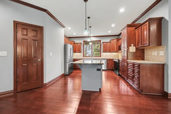 $699,900 | 5776 Creekridge Drive, Middleville, MI 49333