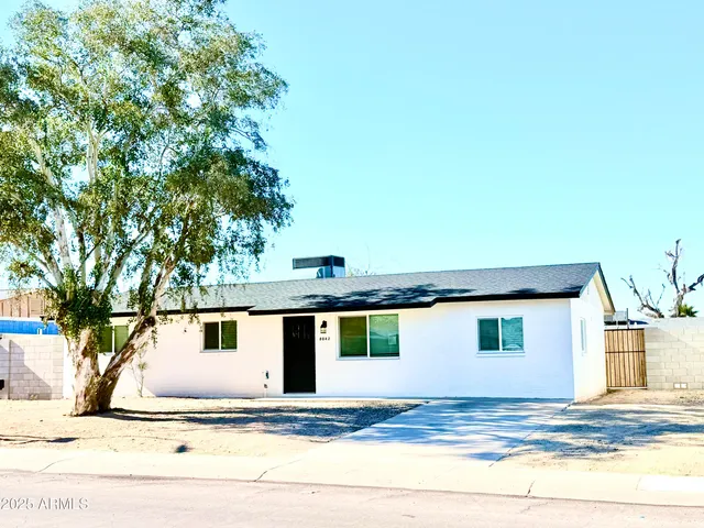 $395,000 | 8042 South 25th Street, Phoenix, AZ 85042