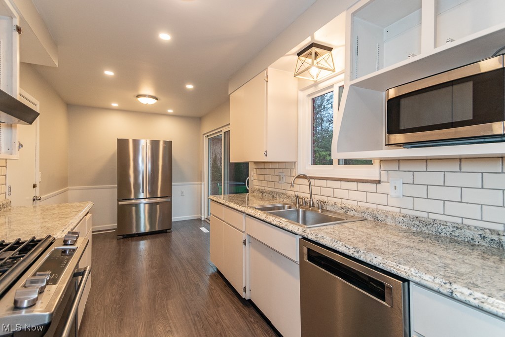 2042 Marshfield Road Cleveland, OH 44124 - Photo 8 of 31 Gallery Image 8