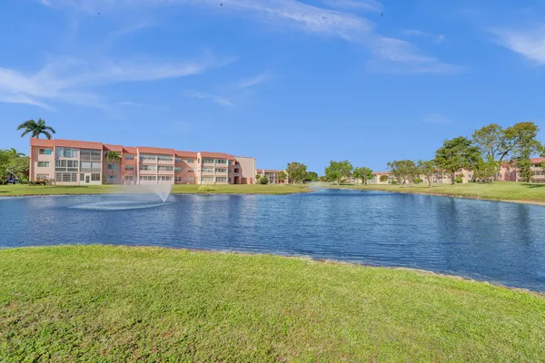 $83,000 | 9421 Sunrise Lakes Boulevard, Unit 206, Sunrise, FL 33322