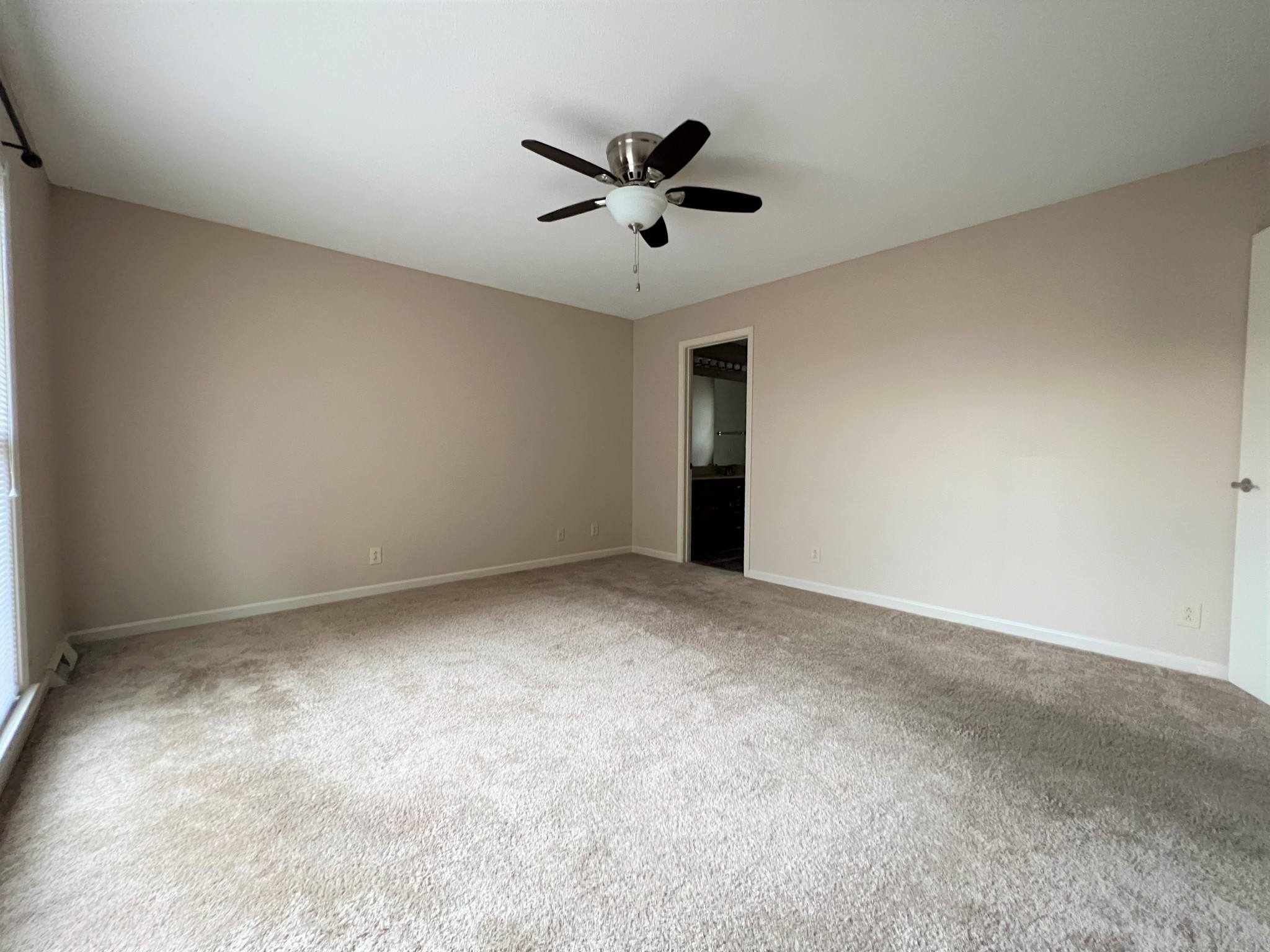 153 Old Farmers Road Clarksville, TN 37043 - Photo 11 of 23 a view of an empty room
