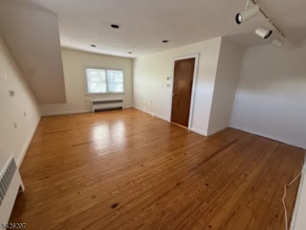 $4,950 | 95 Westview Avenue, Paramus, NJ 07652