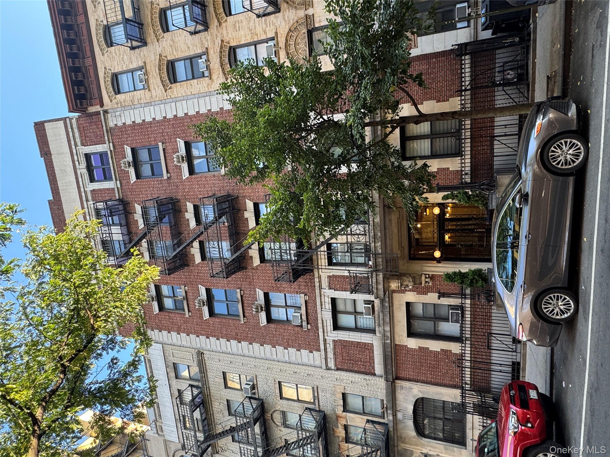 a car parked in front of a building