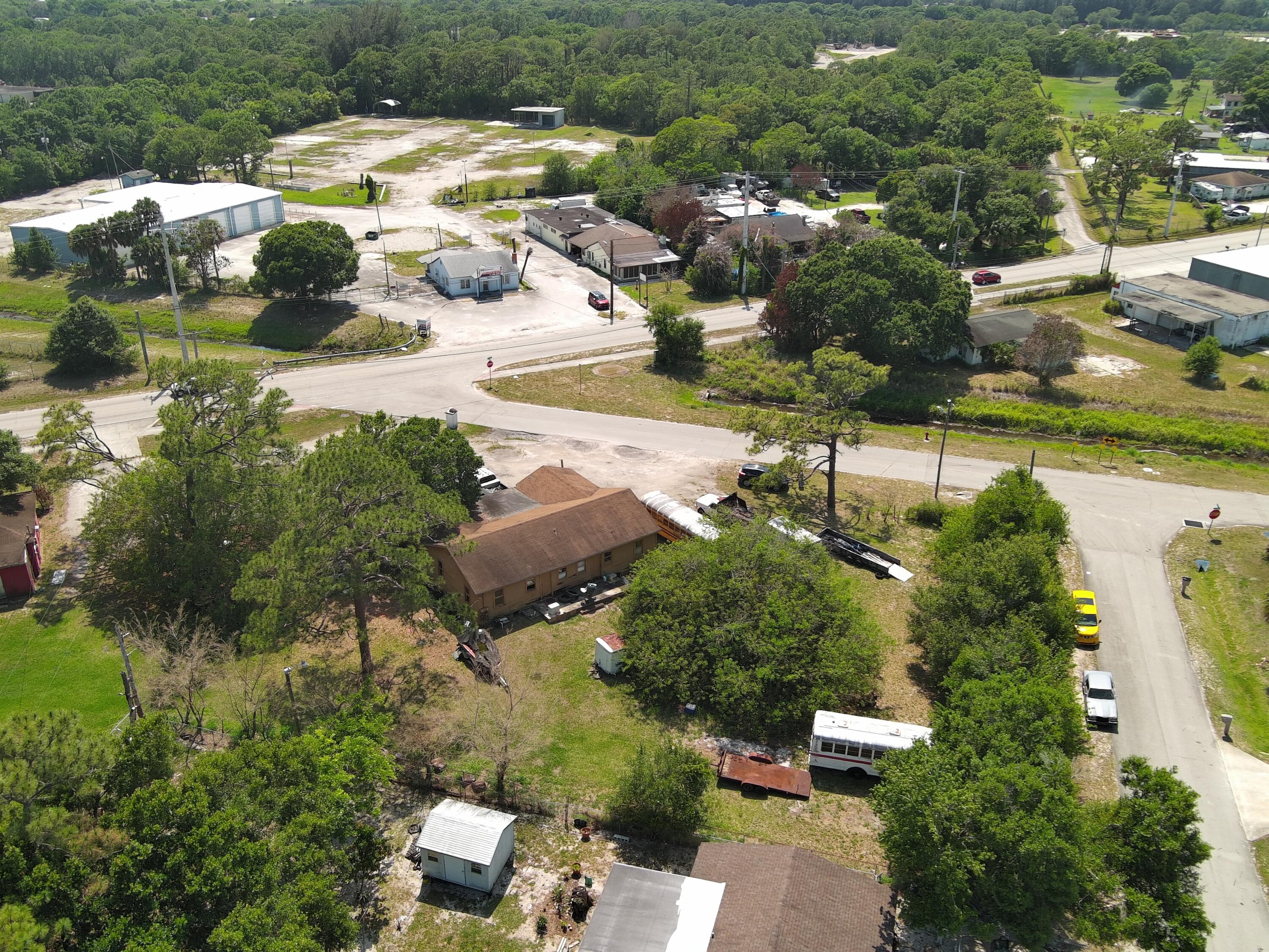 902 Angle Road Fort Pierce, FL 34947 - Photo 10 of 14 Image00010