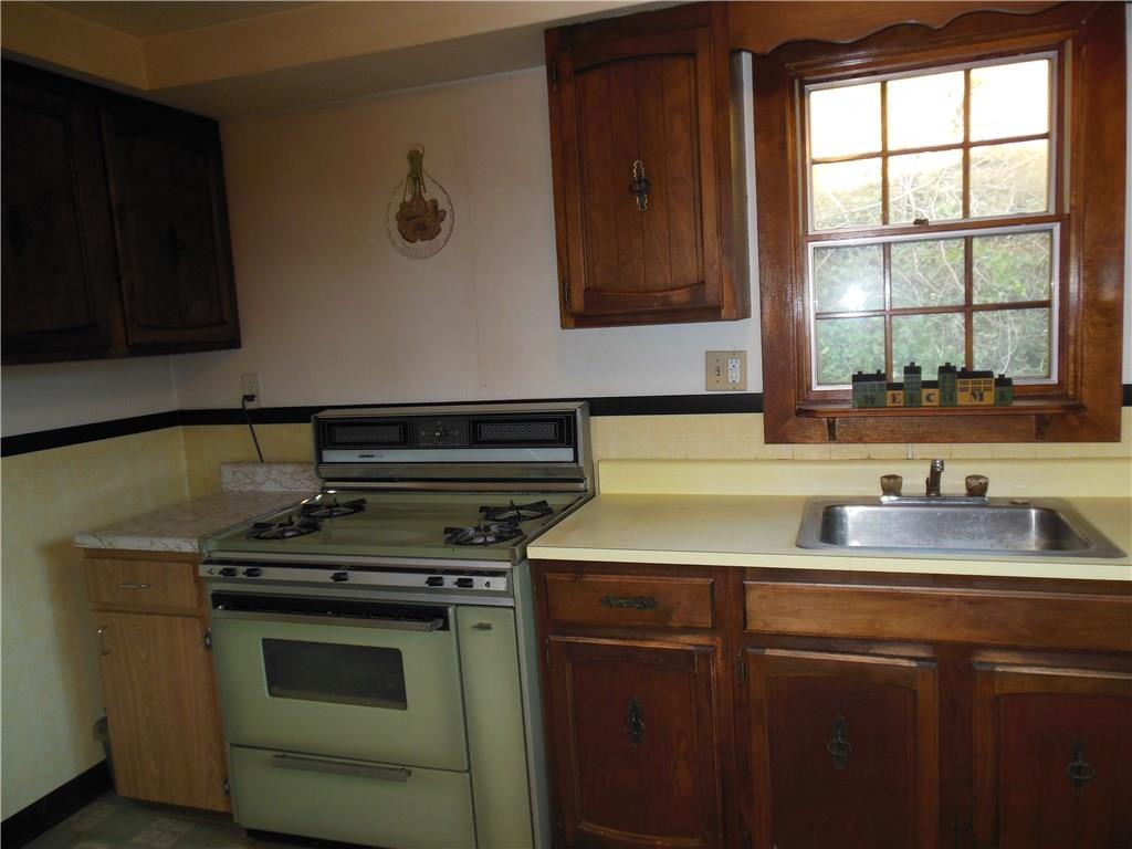 3759 Willett Road Baldwin, PA 15227 - Photo 7 of 25 Bright and Open Kitchen