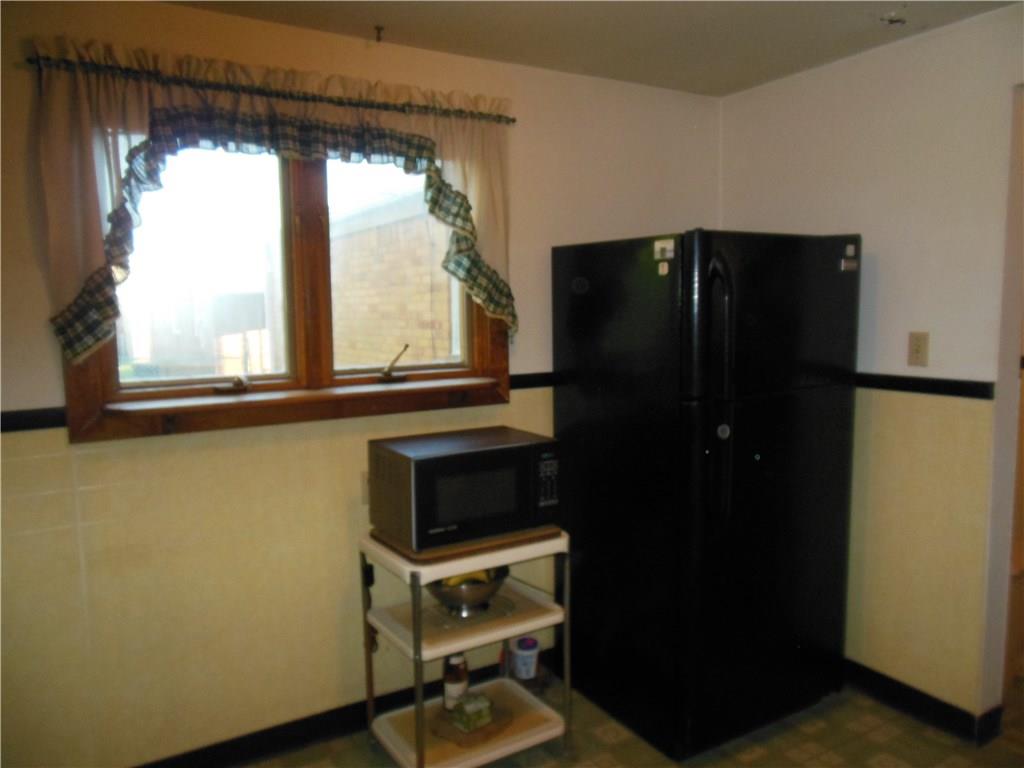 3759 Willett Road Baldwin, PA 15227 - Photo 8 of 25 2nd Window in Kitchen Gives you Much Sunshine