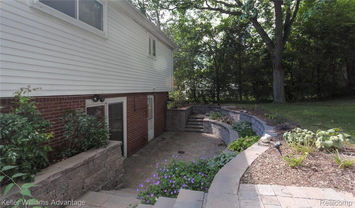 1480 North Pine Street Rochester, MI 48307 - Photo 27 of 29 image.JPG