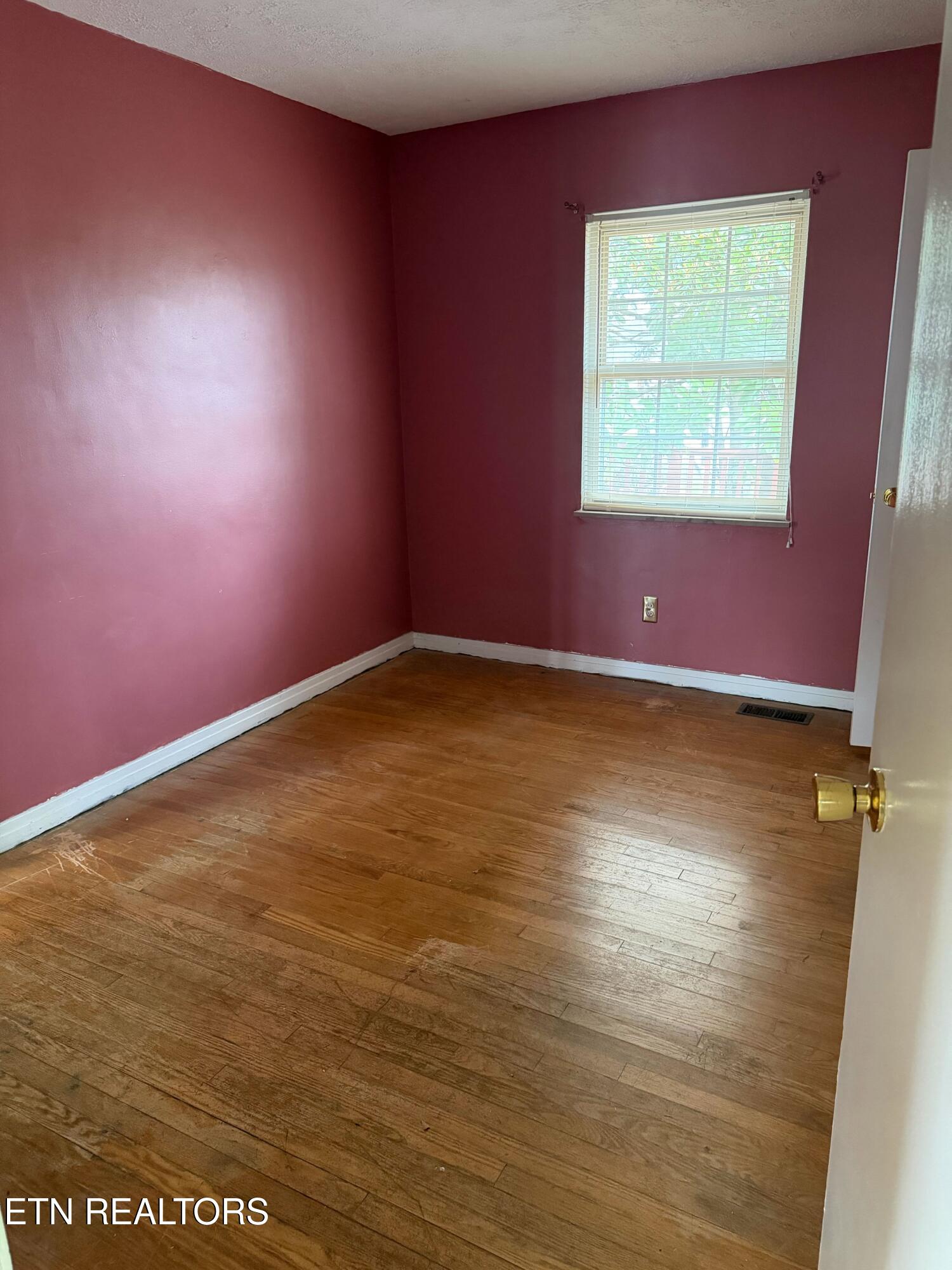 3016 Shelbourne Road Knoxville, TN 37917 - Photo 11 of 13 IMG_0280