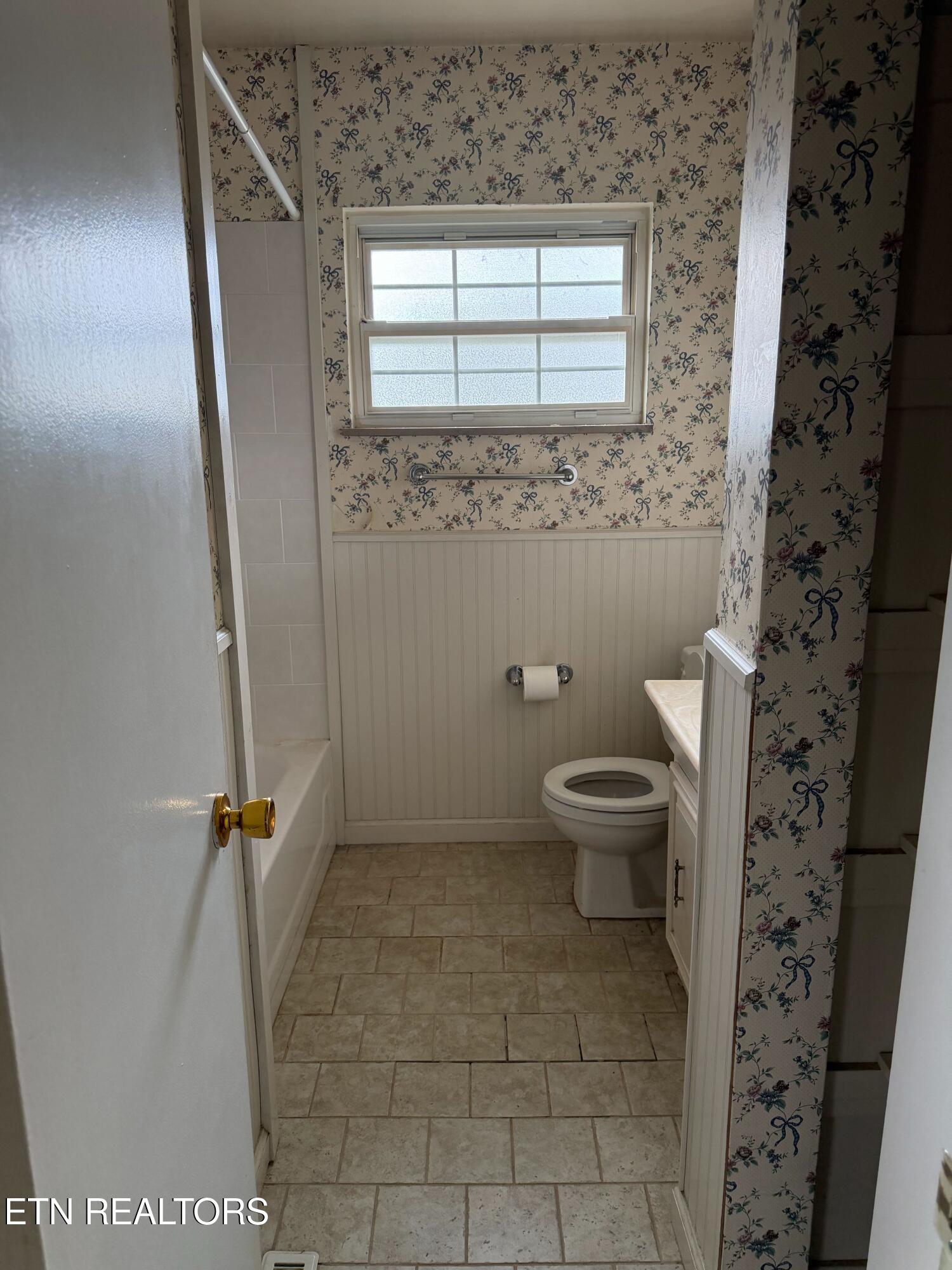 3016 Shelbourne Road Knoxville, TN 37917 - Photo 8 of 13 IMG_0278