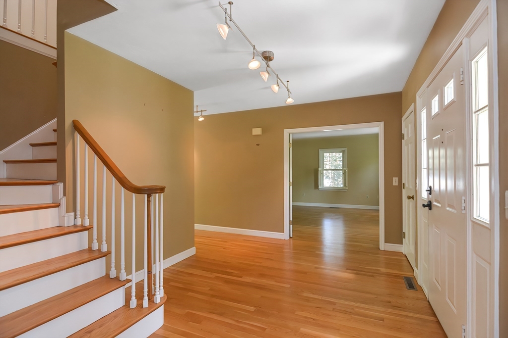 3 Kimball Road Hopkinton, MA 01748 - Photo 3 of 42 Gallery Image 3