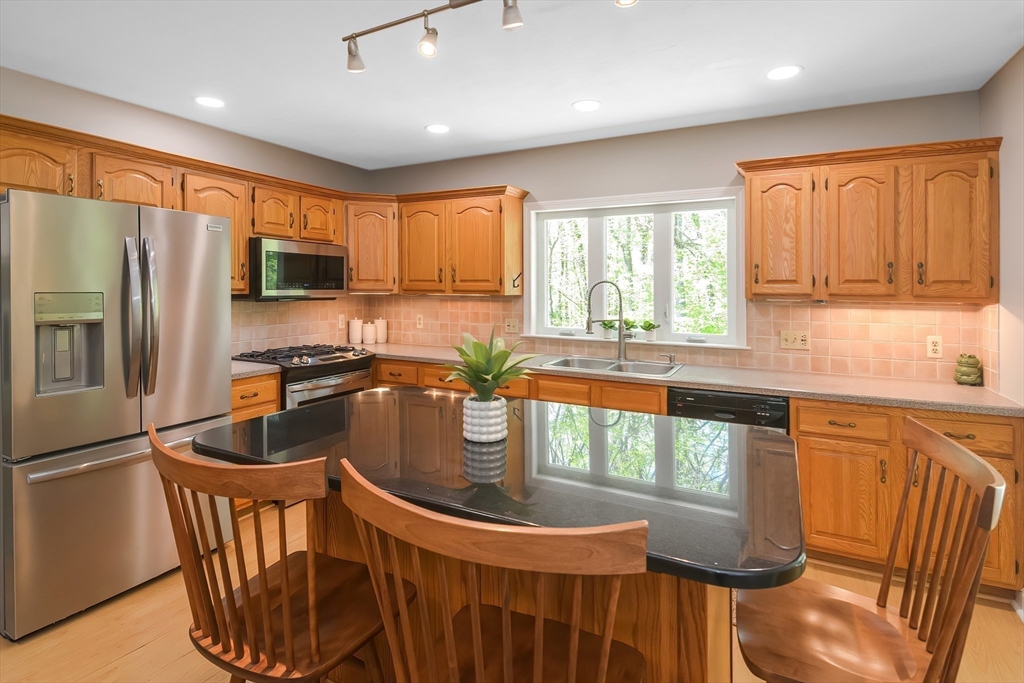 3 Kimball Road Hopkinton, MA 01748 - Photo 8 of 42 Gallery Image 8
