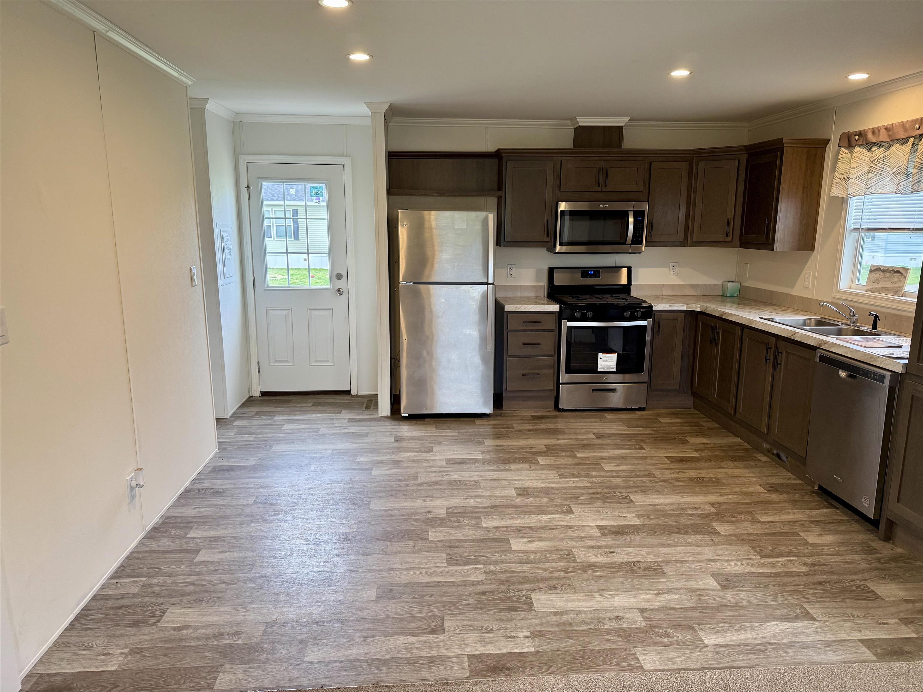 38005 Highway 18, Unit 65 Prairie du Chien, WI 53821 - Photo 11 of 26