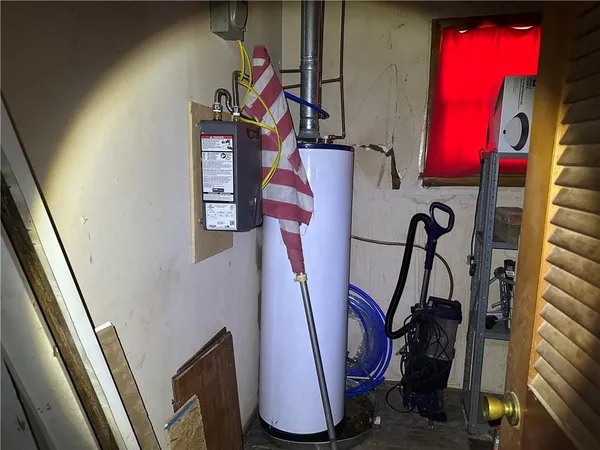 $32,000 | 307 4th Street, Ludlow, MO 64656