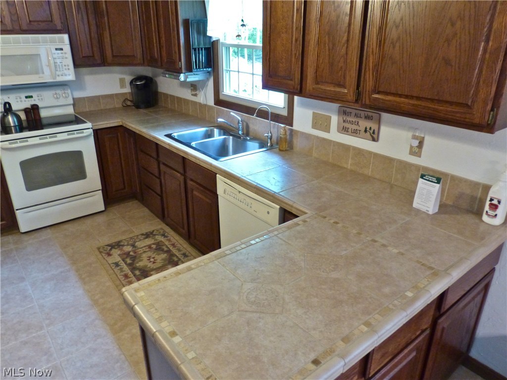 16200 Messenger Road Burton, OH 44021 - Photo 11 of 32