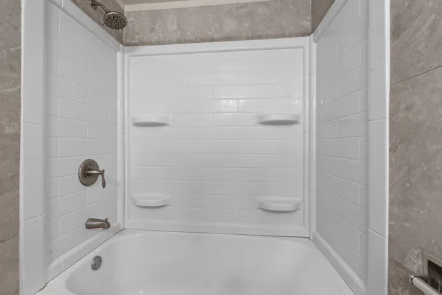 $164,900 | 2130 Elm View Drive, Unit G, Ashwaubenon, WI 54304