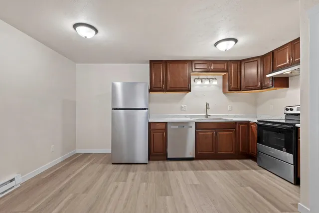 $164,900 | 2130 Elm View Drive, Unit G, Ashwaubenon, WI 54304