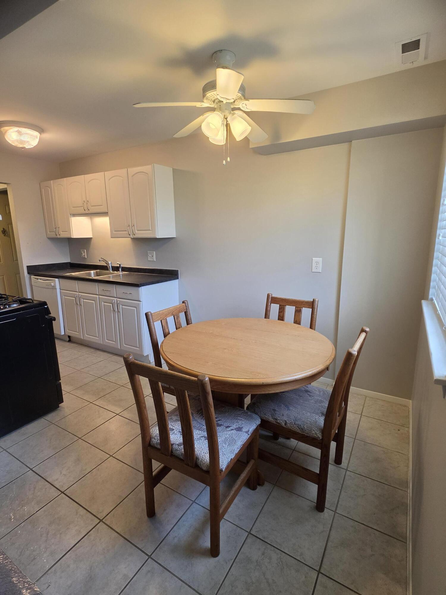 45290 Keding Street Utica, MI 48317 - Photo 5 of 24 4