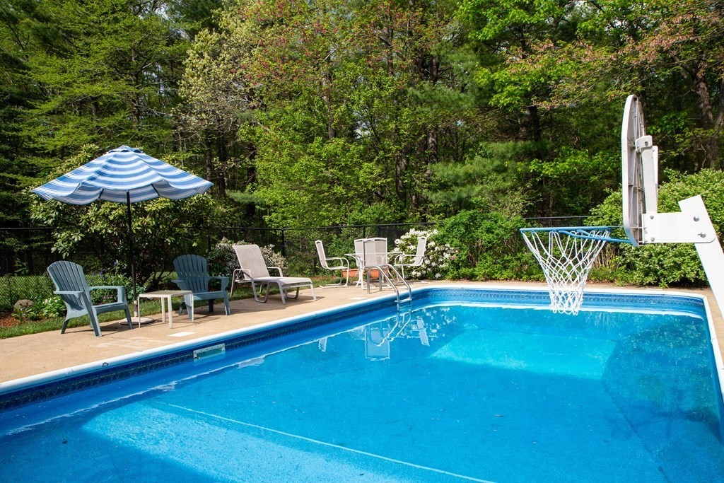 28 Forest Edge Road Easton, MA 02375 - Photo 8 of 28 Gallery Image 8