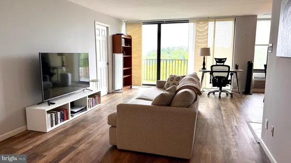$410,000 | 1510 12th Street North, Unit 703, Arlington, VA 22209