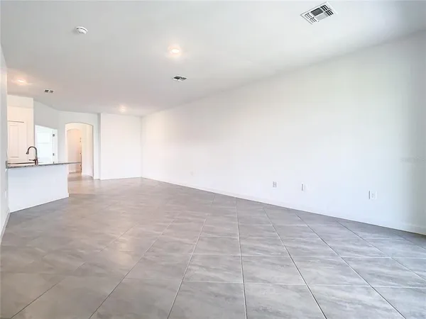 $2,750 | 15925 Clear Skies Place, Bradenton, FL 34211