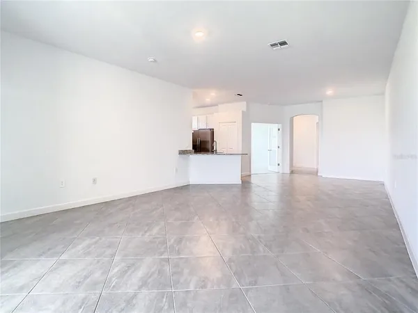 $2,750 | 15925 Clear Skies Place, Bradenton, FL 34211