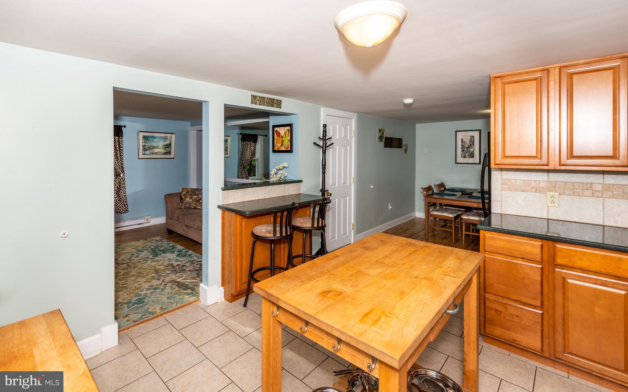 425 Mountain View Road Reading, PA 19607 - Photo 12 of 26 Kitchen