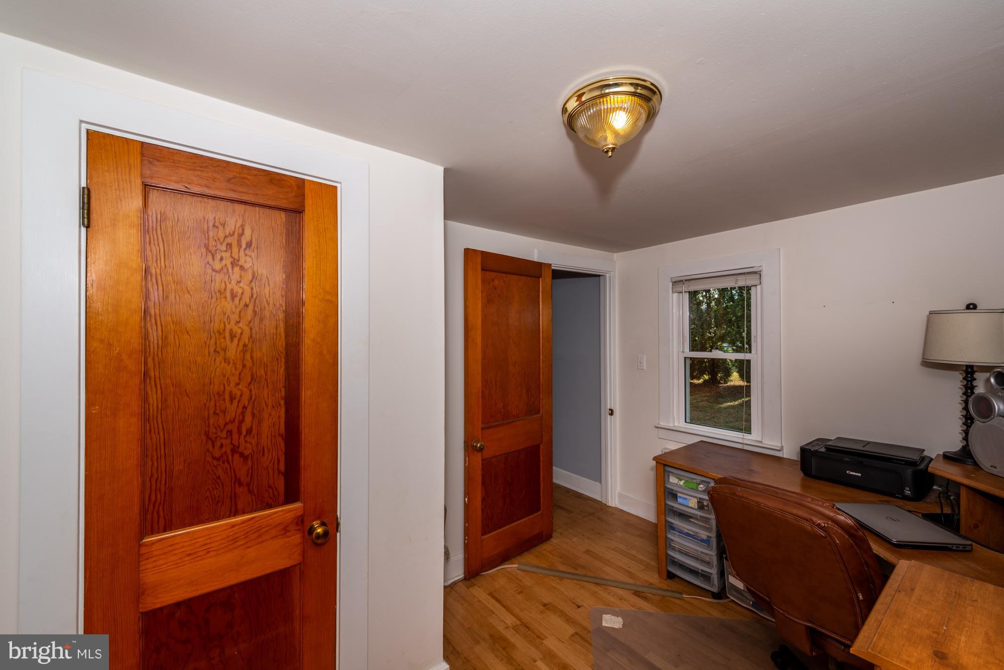 425 Mountain View Road Reading, PA 19607 - Photo 22 of 26 Den/Bedroom 3