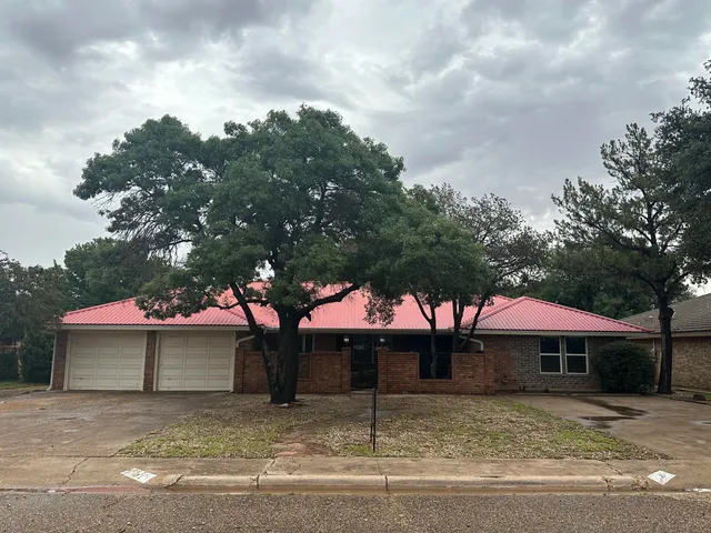 $229,000 | 2025 Mustang Drive, Levelland, TX 79336