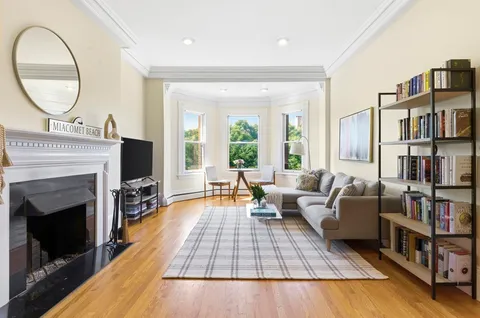 $1,049,000 | 320 Commonwealth Avenue, Unit 41, Boston, MA 02115