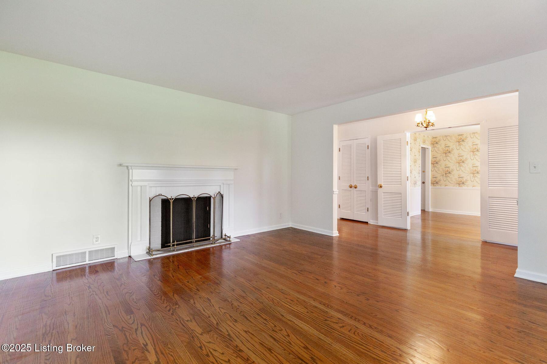 3215 Dundee Road Louisville, KY 40205 - Photo 16 of 47 photo_online_016