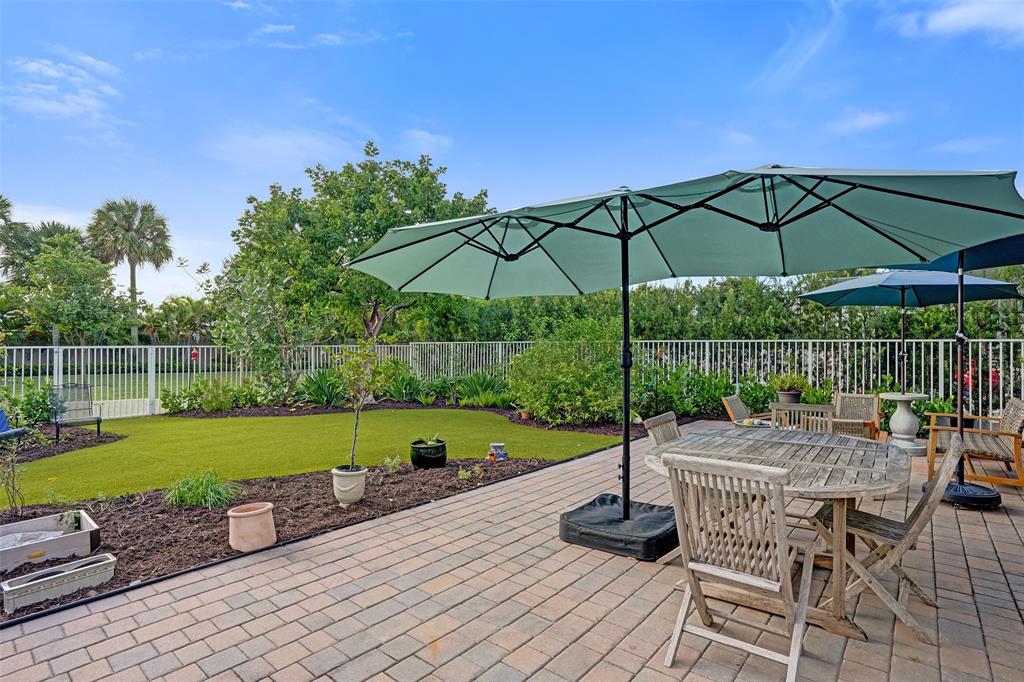 1612 Trailhead Terrace Hollywood, FL 33021 - Photo 58 of 71 a view of a backyard with sitting area