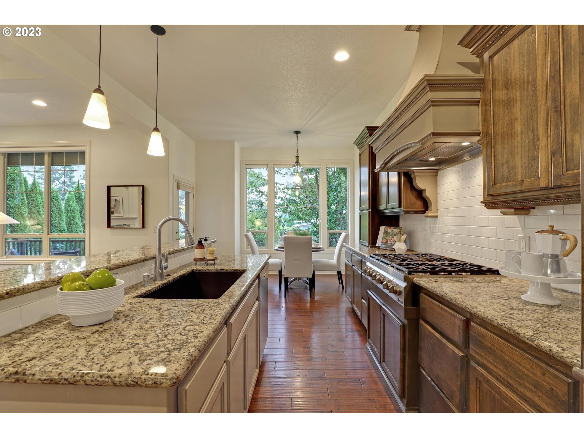 10816 Northwest Ridge Road Portland, OR 97229 - Photo 20 of 36 Gallery Image 20